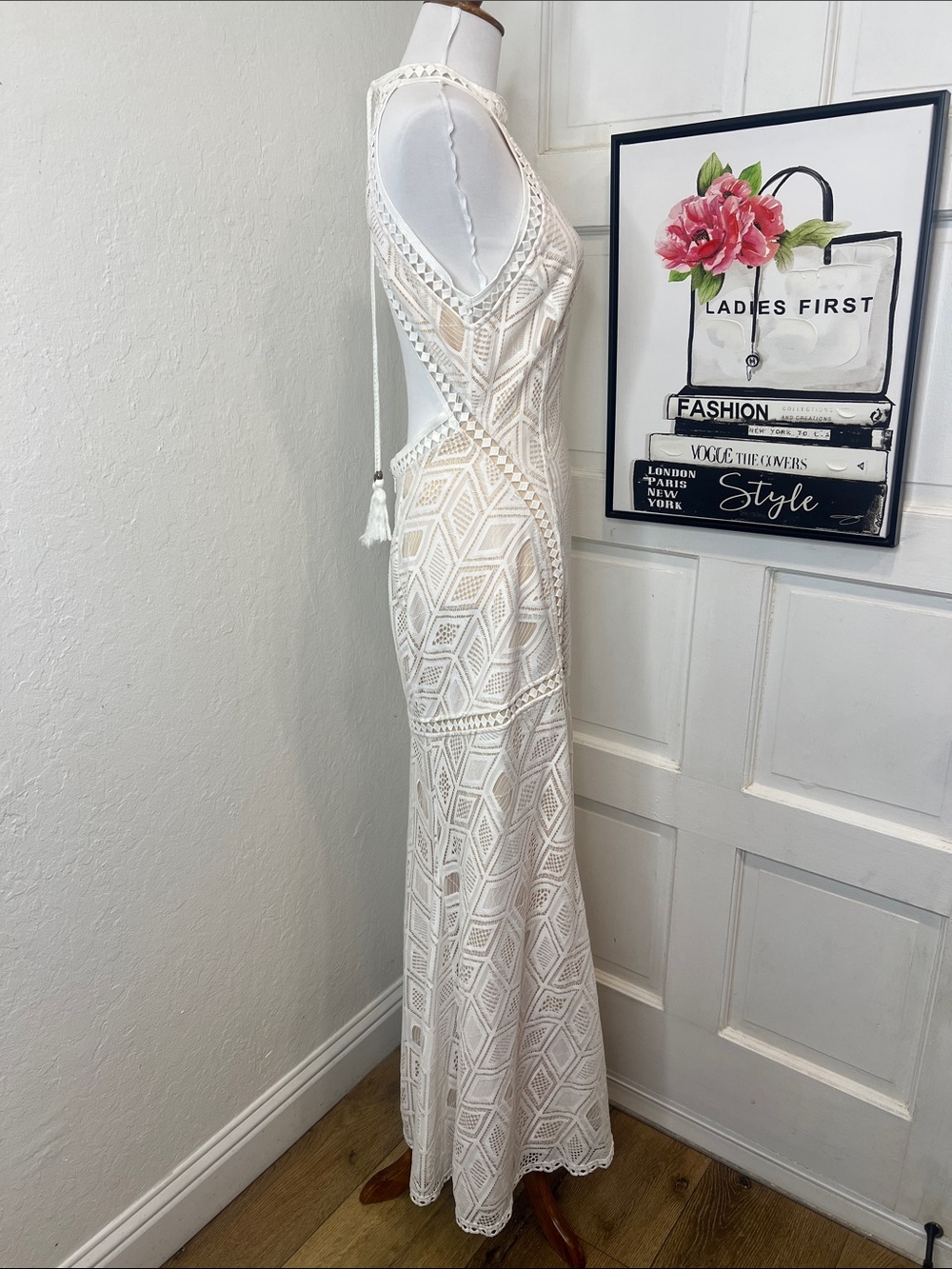NWT Guess Sunset Geo Lace Maxi Size 8 - Picture 4 of 10